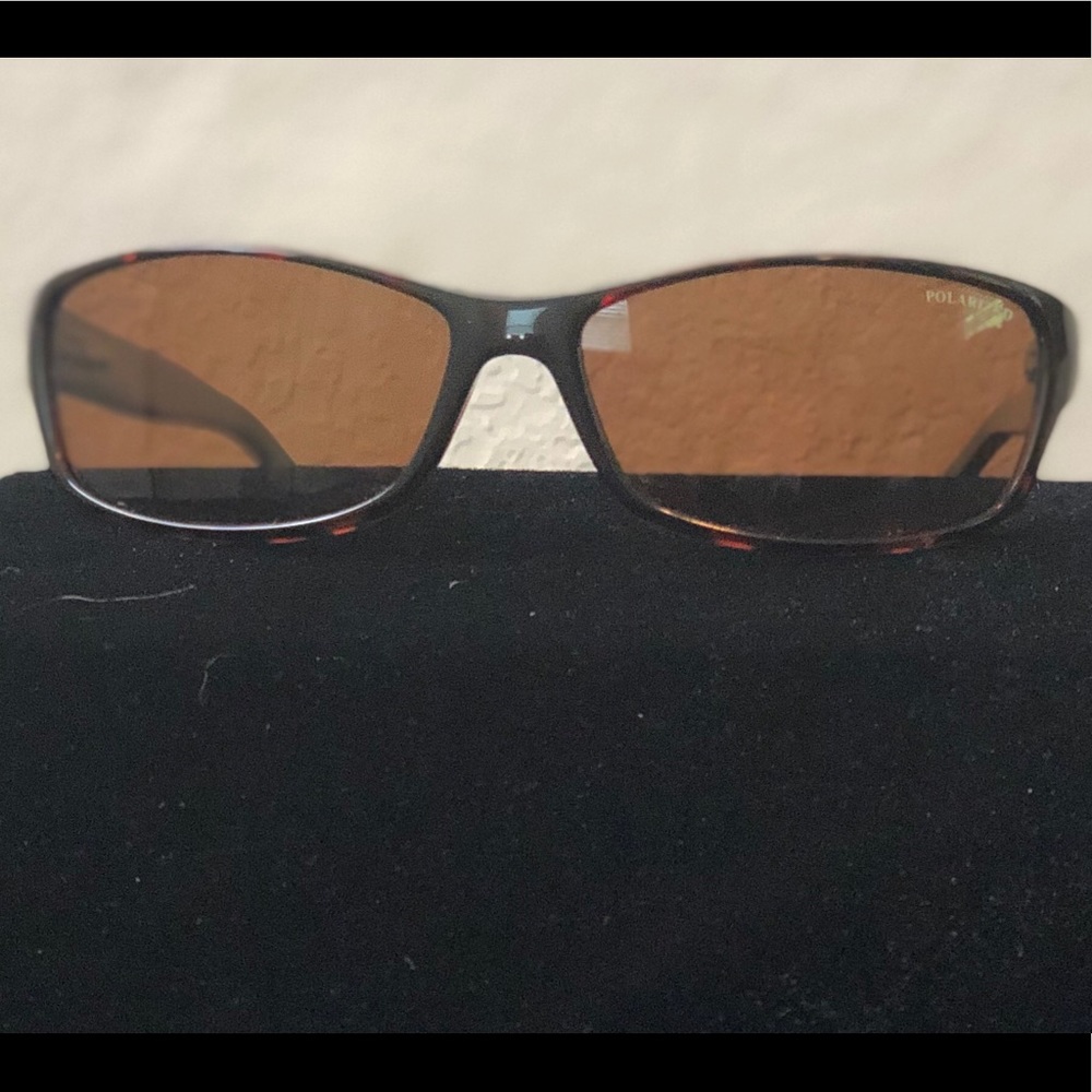Foster Grant polarized tortoiseshell sunglasses